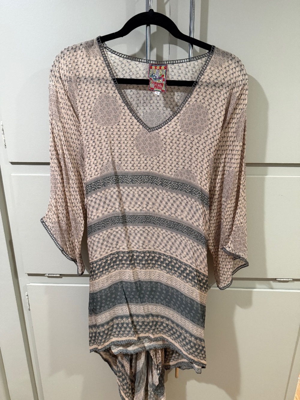 Johnny Was Kimono Sleeve Tunic Top Boho Gray Cream Size L